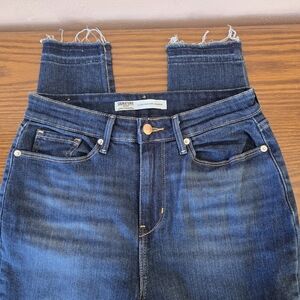 Levi's Signature Ultra High Rise Jeggings Size 6